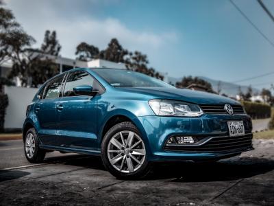outdoors-car.jpg